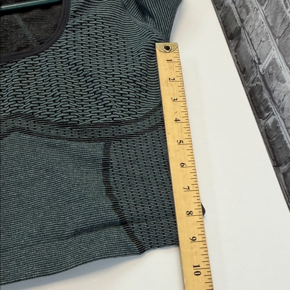 GYMSHARK cropped Top - Picture 6 of 10